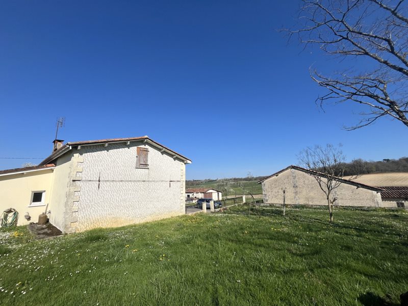 Vente Maison BORS DE MONTMOREAU - 4 pièces -111 m² - (16190)
