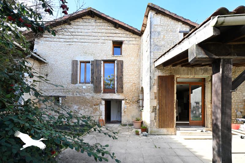 Vente Maison ST MARTIAL 16190 5 pièces - 140 m²