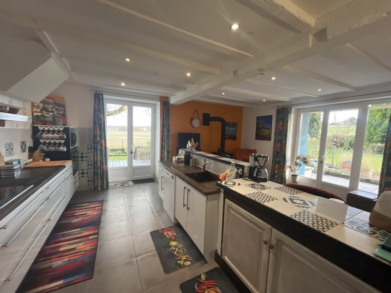 Vente Maison MONTMOREAU - 7 pièces -153 m² - (16190)