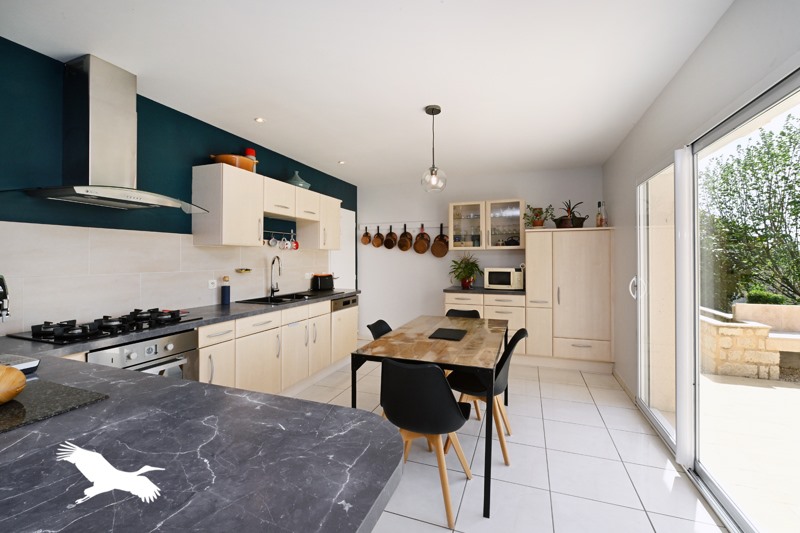 Vente Maison VILLEBOIS LAVALETTE - 5 pièces -140 m² - (16320)