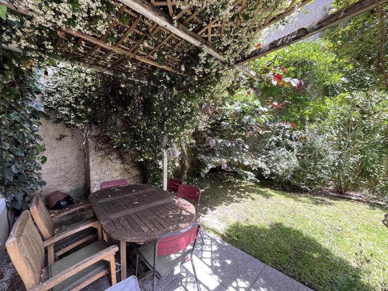 Vente Maison GURAT - 6 pièces -184 m² - (16320)
