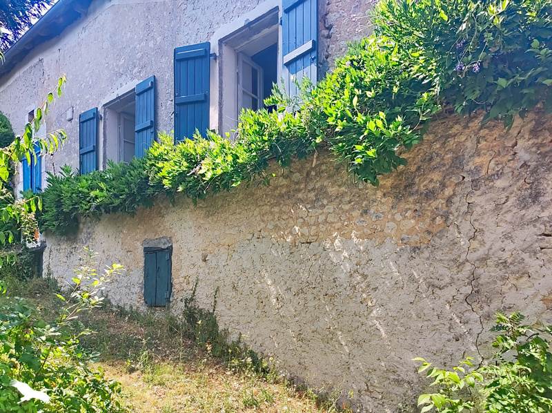 Vente Maison SALLES LAVALETTE - 5 pièces -152 m² - (16190)