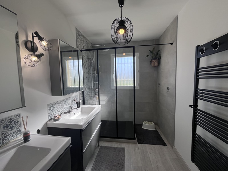 Vente Maison COTEAUX DU BLANZACAIS - 5 pièces -124 m² - (16250)