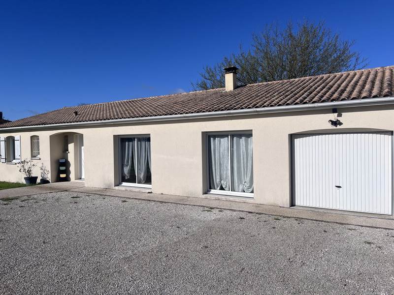 Vente Maison COTEAUX DU BLANZACAIS - 5 pièces -124 m² - (16250)
