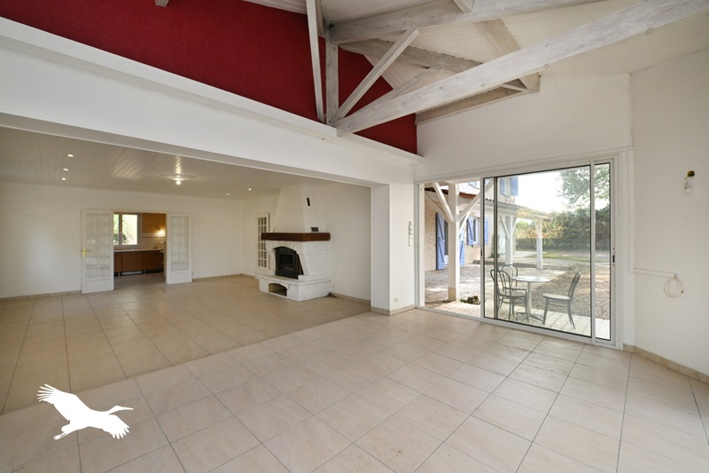 Vente Maison Pérignac - 7 pièces -198 m² - (16250)