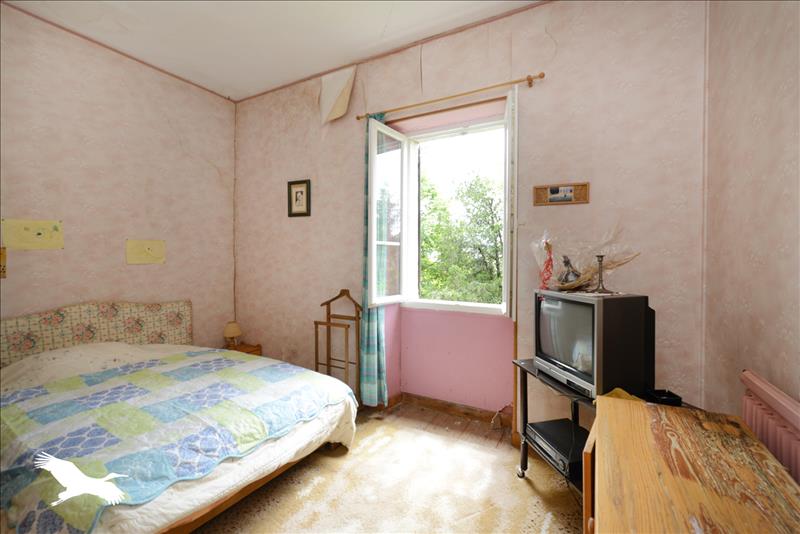 Vente Maison MONTMOREAU - 7 pièces -188 m² - (16190)