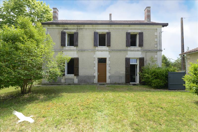 Vente Maison MONTMOREAU 16190 7 pièces - 188 m²