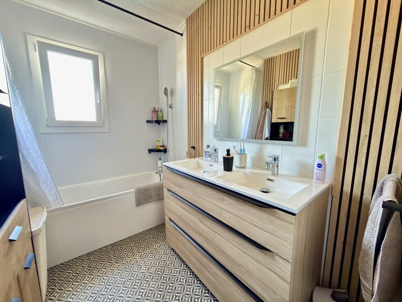Vente Maison SAUVIAN - 6 pièces -138 m² - (34410)