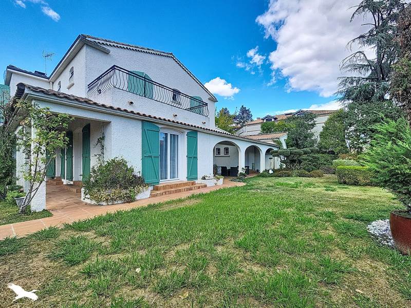 Maison 8 pièces 228 m² · à Fenouillet · 228 m² · 549 000 €