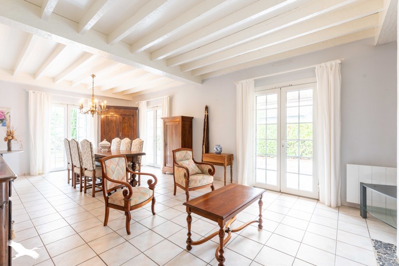 Vente Maison ST PIERRE DU MONT - 6 pièces -160 m² - (40280)