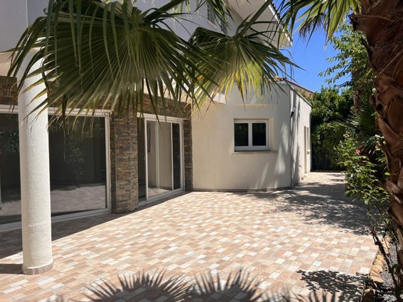 Maison 7 pièces 196 m² · à Jacou · 196 m² · 669 999 €