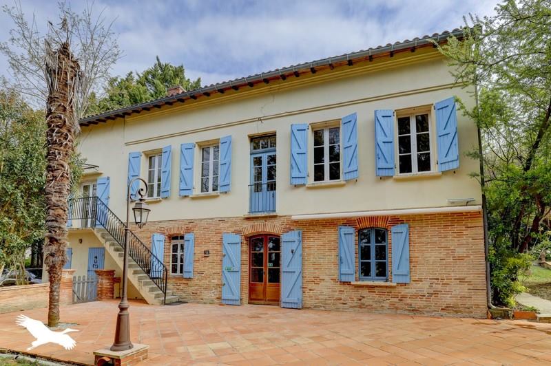 Vente Maison PECHBONNIEU - 7 pièces -280 m² - (31140)