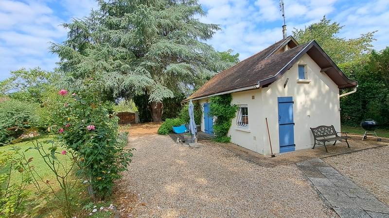 Vente Maison MENESPLET - 8 pièces -190 m² - (24700)