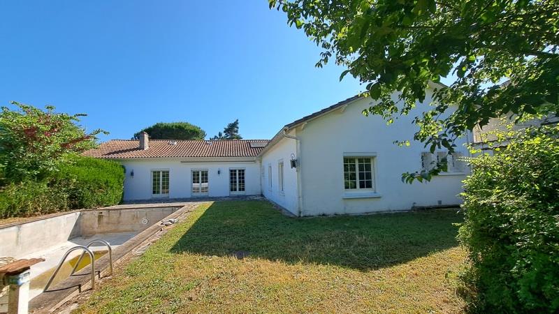 Vente Maison Saint-Seurin-sur-l'Isle 33660 7 pièces - 224 m²