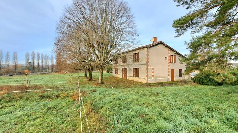 Vente Maison VILLEFRANCHE DE LONCHAT - 9 pièces -379 m² - (24610)