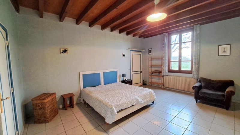 Vente Maison VILLEFRANCHE DE LONCHAT - 9 pièces -379 m² - (24610)