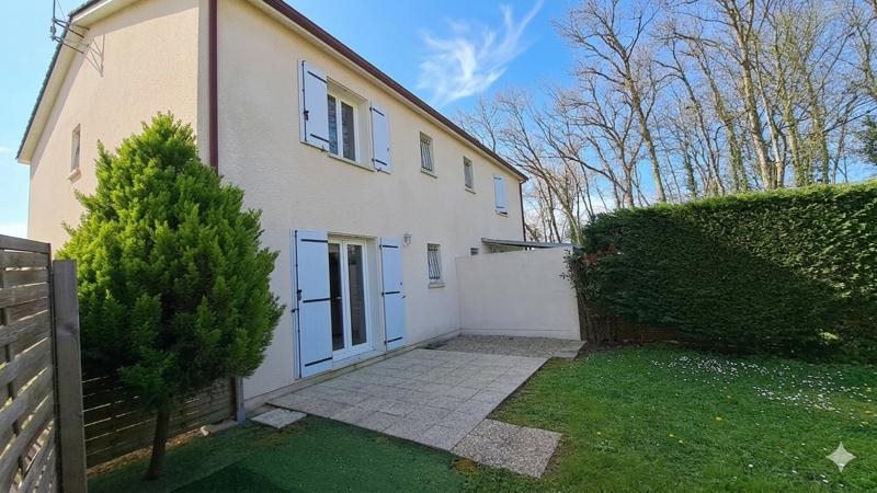 Vente Maison ST MEDARD DE GUIZIERES - 4 pièces -86 m² - (33230)