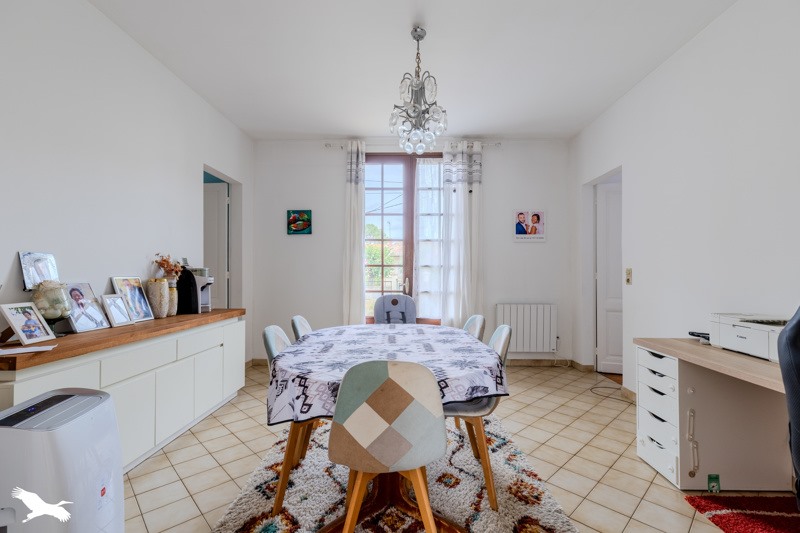 Vente Maison ST MEDARD DE GUIZIERES - 7 pièces -150 m² - (33230)