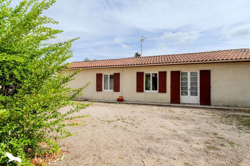 Vente Maison ST MEDARD DE GUIZIERES - 7 pièces -150 m² - (33230)