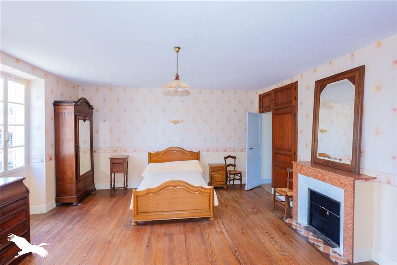 Vente Maison GOUX - 6 pièces -307 m² - (32400)