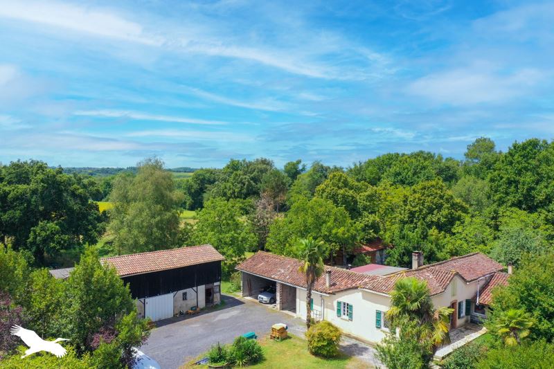 Vente Maison MONCLAR - 5 pièces -180 m² - (32150)