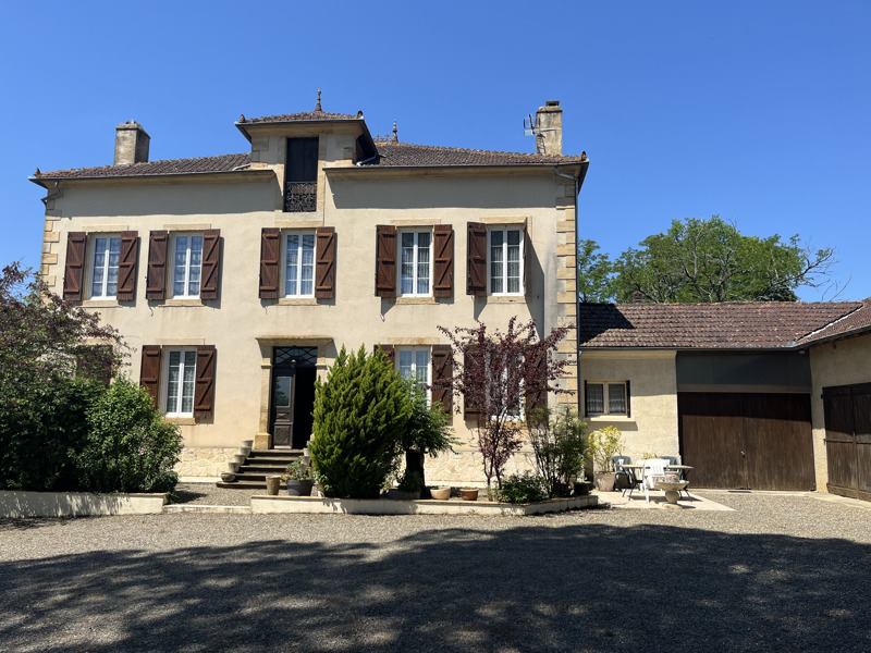 Vente Maison LAUJUZAN - 1 pièce -380 m² - (32110)