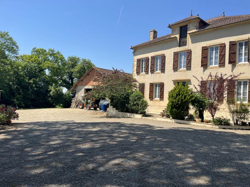 Vente Maison LAUJUZAN - 1 pièce -380 m² - (32110)