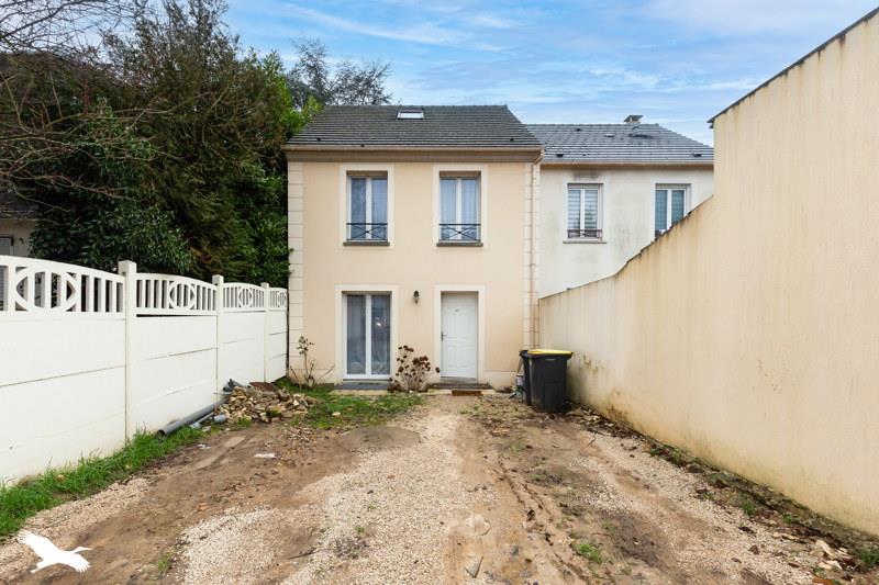 Vente Maison MERIEL - 7 pièces -81 m² - (95630)