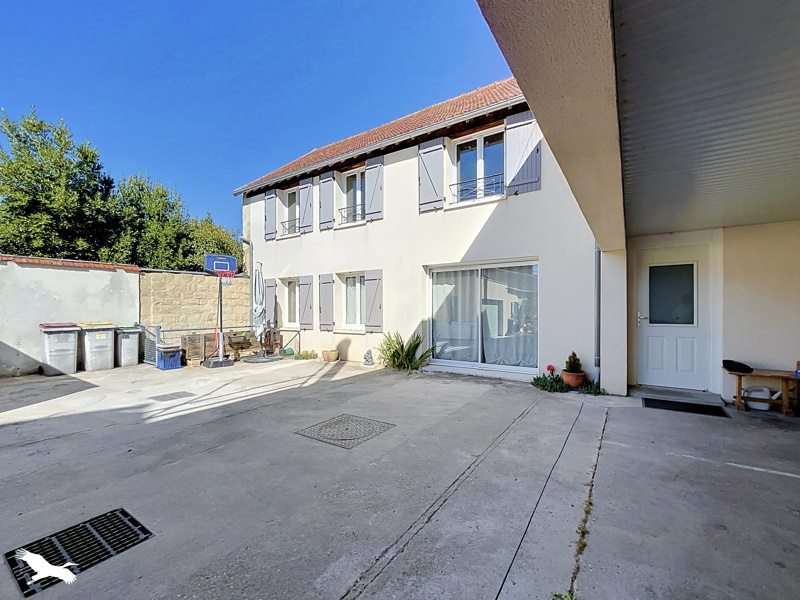 Immeuble 3 pièces 170 m² · à Méry-sur-Oise · 170 m² · 450 000 €