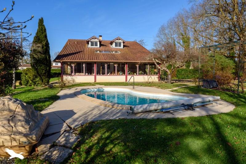 Vente Maison TOULOUZETTE - 8 pièces -176 m² - (40250)