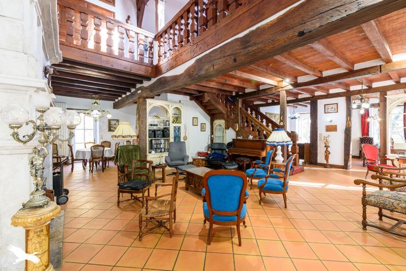 Vente Maison AURICE - 5 pièces -372 m² - (40500)