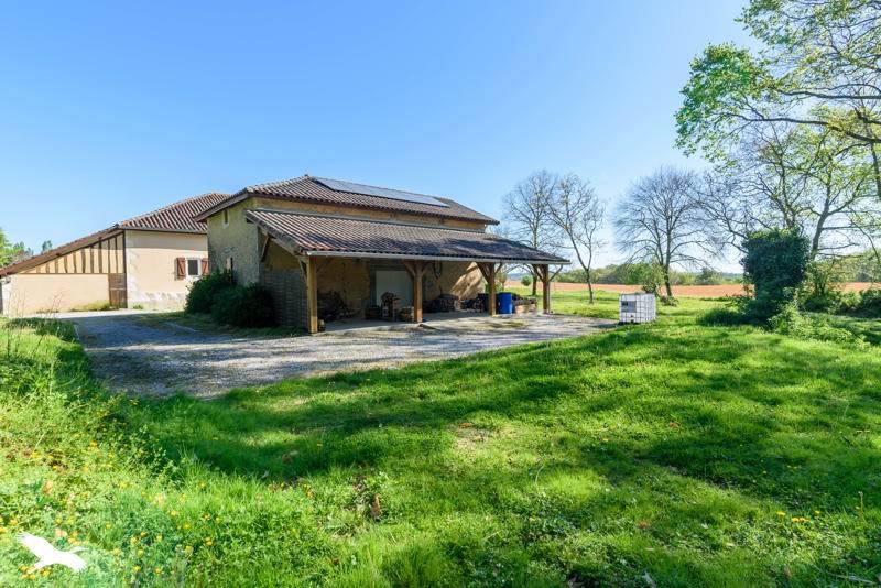 Vente Maison EYRES MONCUBE - 5 pièces -156 m² - (40500)