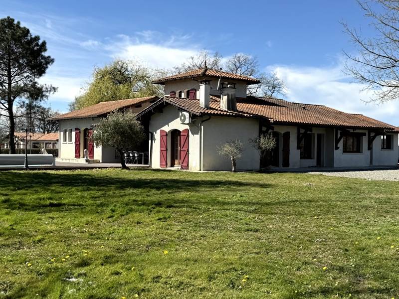 Vente Maison FARGUES - 5 pièces -193 m² - (40500)