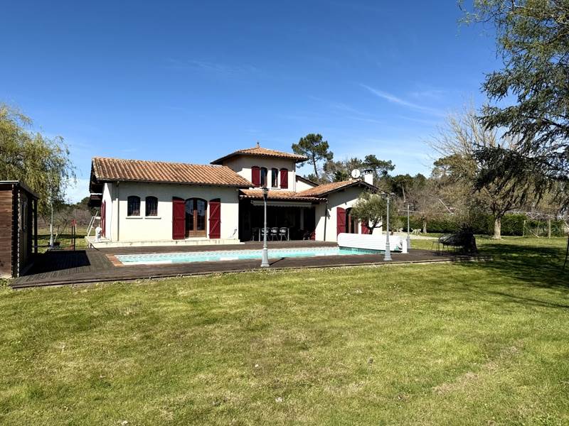Vente Maison FARGUES - 5 pièces -193 m² - (40500)