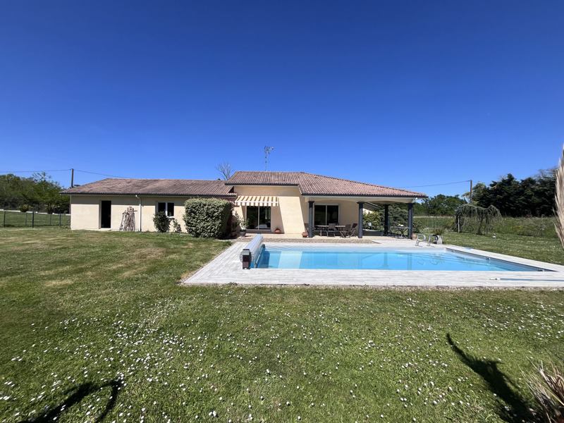 Vente Maison MONTSOUE - 4 pièces -136 m² - (40500)