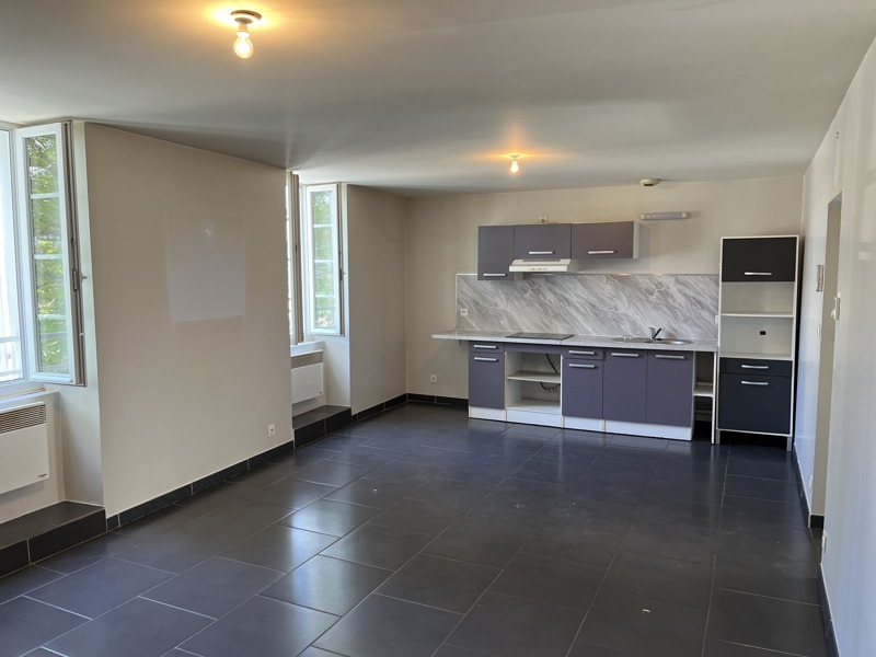 Immeuble 3 pièces 220 m² · à Saint-Sever · 220 m² · 337 900 €