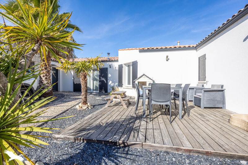Vente Maison ST CHRISTOPHE - 8 pièces -182 m² - (17220)