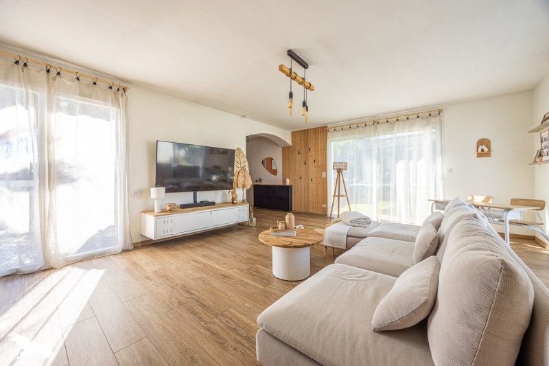 Vente Maison ST CHRISTOPHE - 8 pièces -182 m² - (17220)