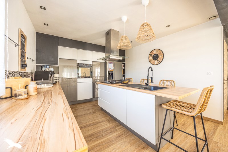 Vente Maison ST CHRISTOPHE - 8 pièces -182 m² - (17220)