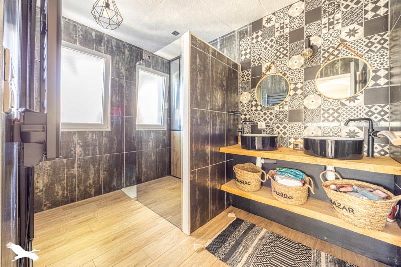 Vente Maison ST CHRISTOPHE - 8 pièces -182 m² - (17220)