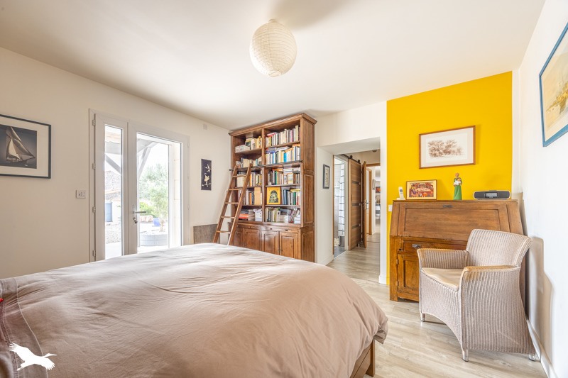 Vente Maison CIRE D AUNIS - 6 pièces -196 m² - (17290)