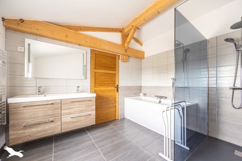 Vente Maison CIRE D AUNIS - 6 pièces -196 m² - (17290)