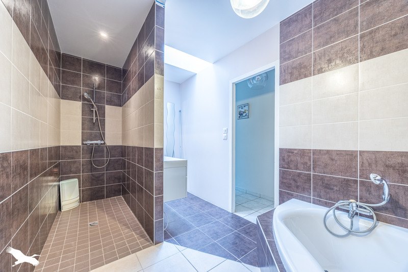 Vente Maison AIGREFEUILLE D AUNIS - 5 pièces -131 m² - (17290)