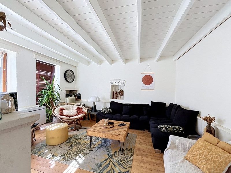 Vente Maison ST SAUVEUR D AUNIS - 7 pièces -163 m² - (17540)