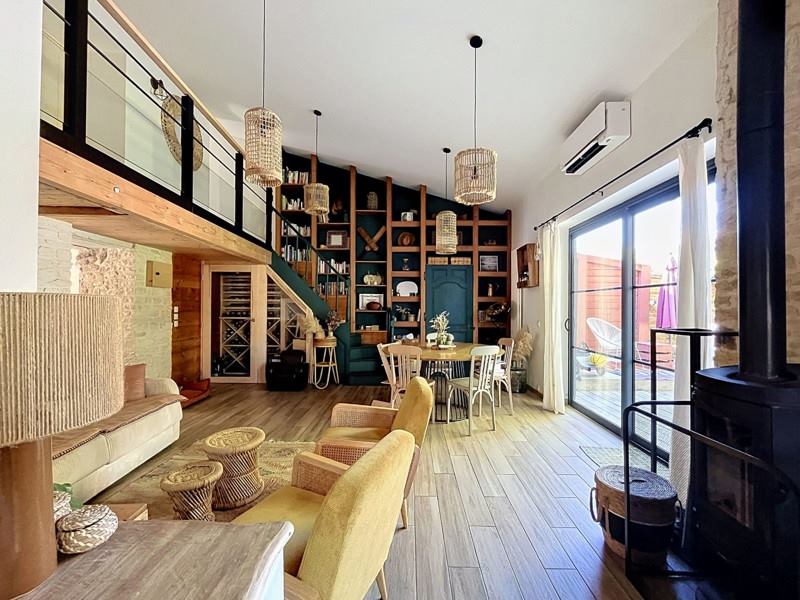 Vente Maison ST SAUVEUR D AUNIS - 7 pièces -163 m² - (17540)