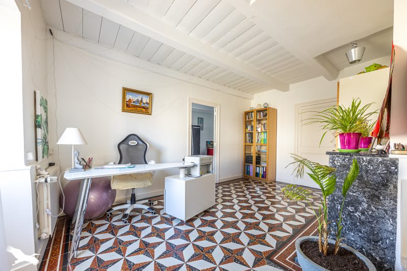 Vente Maison Saint-Médard-d'Aunis - 8 pièces -162 m² - (17220)