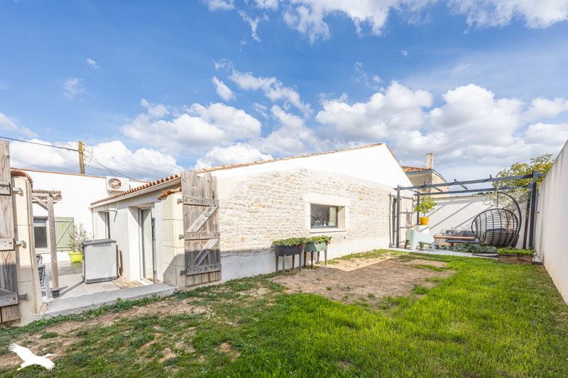Vente Maison Saint-Sauveur-d'Aunis - 7 pièces -134 m² - (17540)