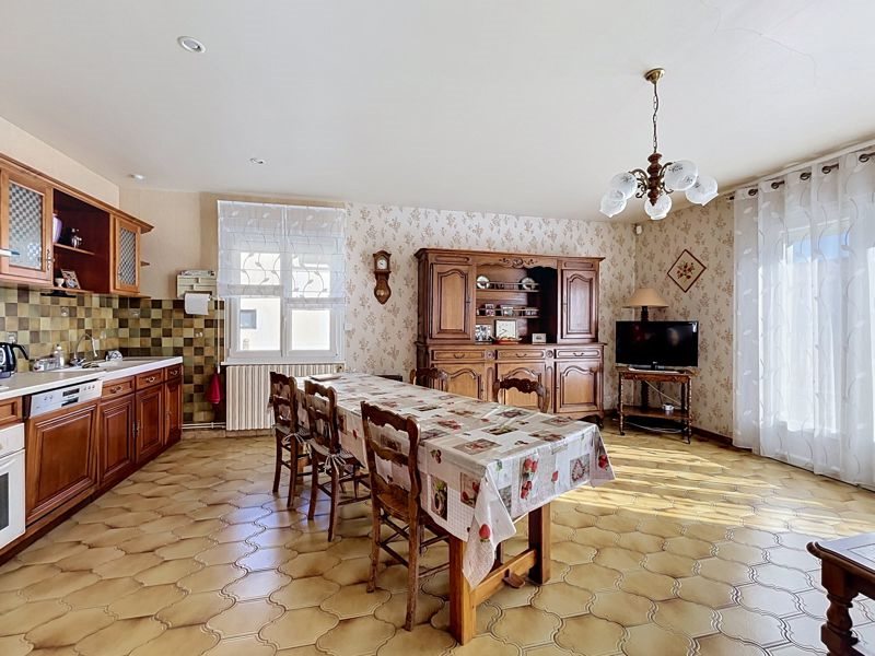 Vente Maison Aigrefeuille-d'Aunis - 5 pièces -126 m² - (17290)
