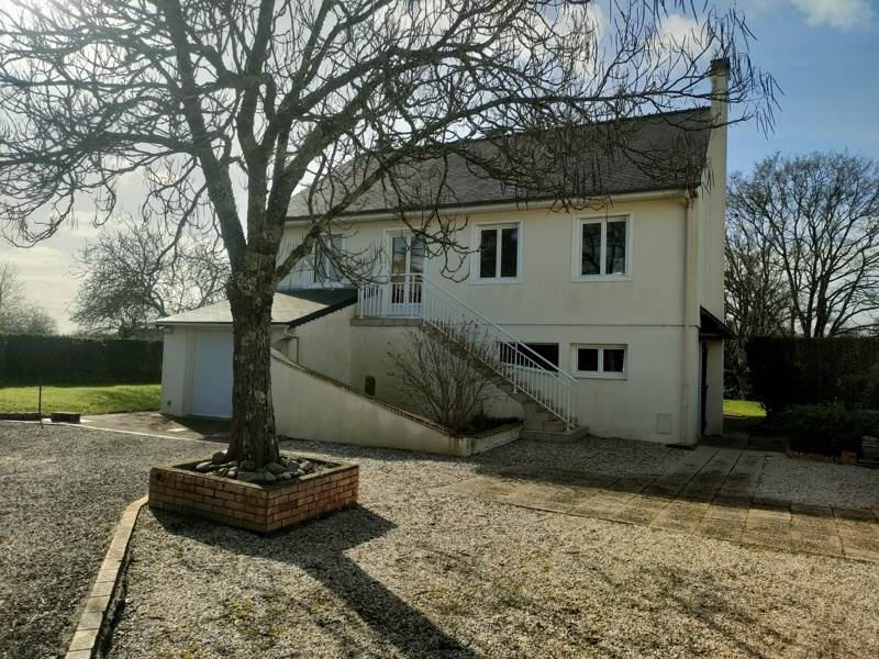 Vente Maison ST ETIENNE DE MONTLUC 44360 6 pièces - 150 m²