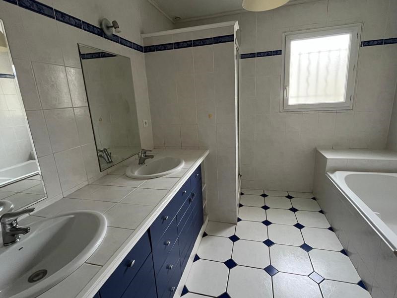 Vente Maison BRUGES - 5 pièces -121 m² - (33520)